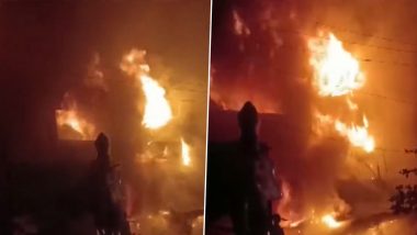 Kanpur Massive Fire: कानपुर के बांसमंडी इलाके में AR टावर में सुबह- सुबह लगी भीषण आग, काबू पाने की कोशिश जारी (Watch Video)