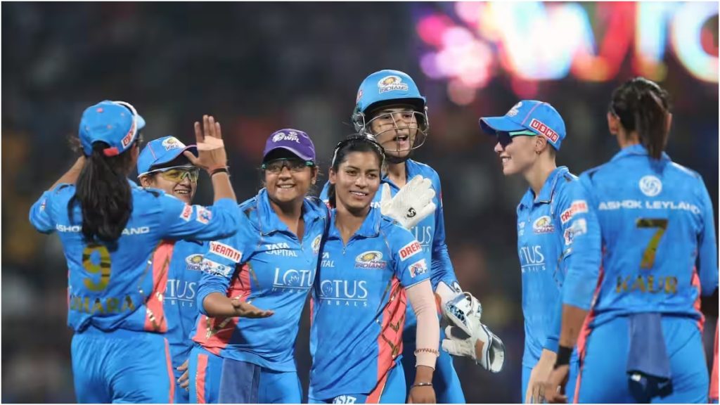 मुंबई इंडियंस और यूपी की टीम के बीच में यह मुकाबला मुंबई के ब्रेब्रॉन स्टेडियम में खेला जाएगा