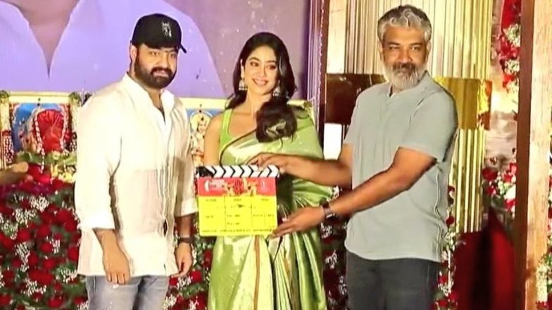 NTR 30 Storm Begins: Jr NTR और Janhvi Kapoor स्टारर फिल्म 'एनटीआर 30' का हुआ आगाज, SS Rajamouli ने दिया फर्स्ट क्लैप (View Pic)