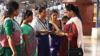 इंडियन रेलवे की महिला टिकट चेकर ने जुर्माने में 1 करोड़ रुपए वसूल कर बनाया रिकॉर्ड, रेल मंत्रालय ने की सराहना (See Pics)