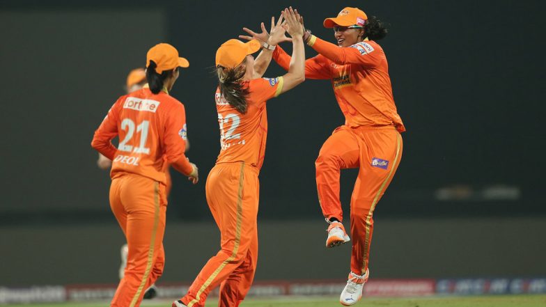 First Wicket In WPL 2023: Tanuja Kanwar ने रचा इतिहास, महिला प्रीमियर लीग में पहला विकेट लेने वाली बनी गेंदबाज, यास्तिका भाटिया को को किया आउट
