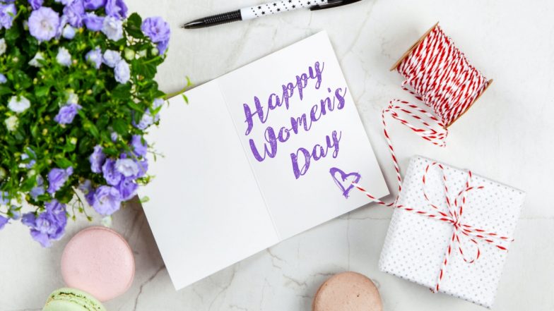Women's Day 2023 Gift Ideas: अंतरराष्ट्रीय महिला दिवस पर अपनी महिला मित्रों को क्या दें उपहार? देखें ये सूची!