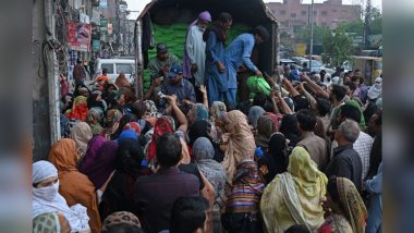 Stampede in PAK: रोटी को मोहताज पाकिस्तान, फ्री का राशन लेने के दौरान कराची में भगदड़, 11 लोगों की मौत