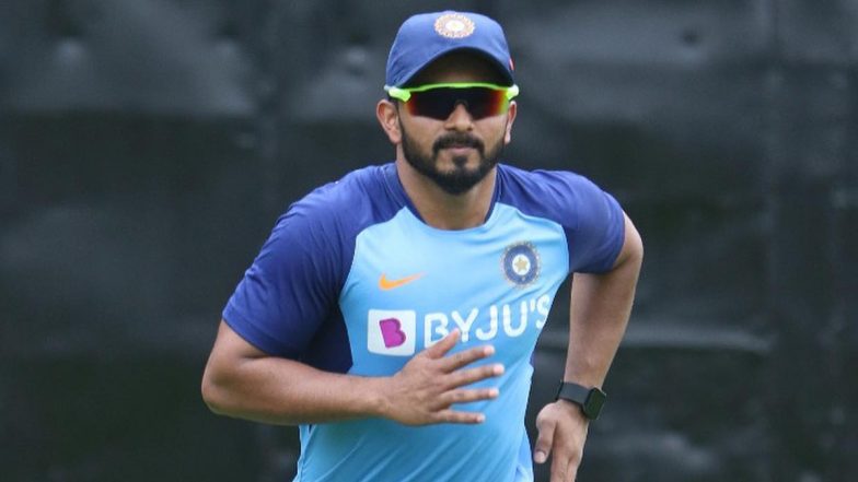 Kedar Jadhav Returns to RCB: केदार जाधव की आरसीबी में वापसी! आईपीएल के शेष मैच के लिए रॉयल चैलेंजर्स बैंगलोर टीम में डेविड विली की लेंगे जगह