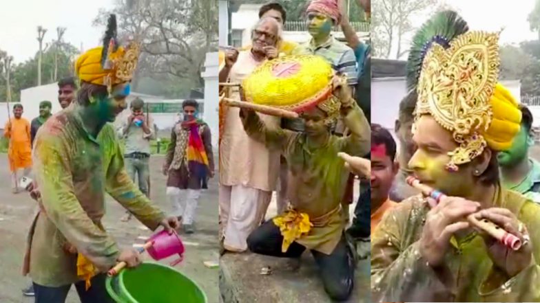 Holi 2023: होली पर कन्हैया बन तेज प्रताप ने बजाई बांसुरी, लालू यादव से VIDEO कॉल पर की बात