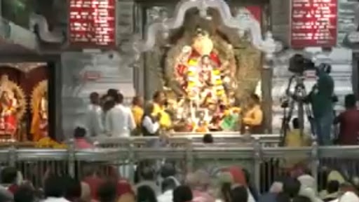 Chaitra Navratri 2023: चैत्र नवरात्रि के पांचवें दिन दिल्ली के छतरपुर के मंदिर में सुबह हुई आरती, देखें वीडियो