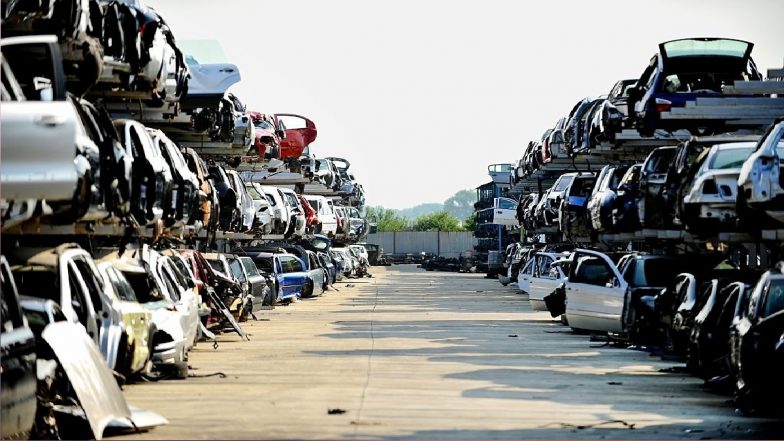 Vehicle Scrapping Policy: वाहनों को कबाड़ में बदलने की कोई निश्चित समय सीमा नहीं: राजमार्ग मंत्रालय