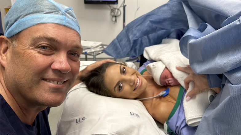 Jacques Kallis: दूसरी बार पिता बने जैक्स कैलिस, नवजात बेटी और पत्नी के साथ सोशल मीडिया पर शेयर की तस्वीर
