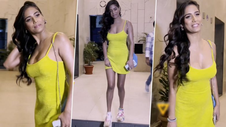 Poonam Pandey Sexy Video: पूनम पांडे की बोल्डनेस से भरपूर सेक्सी वीडियो सोशल मीडिया पर वायरल, फैंस कर रहे हैं तारीफ (Watch Video)