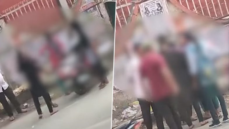 Girls Fight For Boyfriend: बॉयफ्रेंड के लिए आपस में भिड़ीं लड़कियां, बीच सड़क पर हुई झोटा- झोटी का वीडियो वायरल