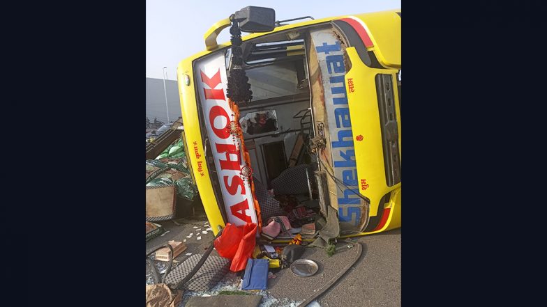 Delhi Bus Accident: यात्रियों से भरी बस दिल्ली के रजोकरी में पलटी, दो लोग जख्मी