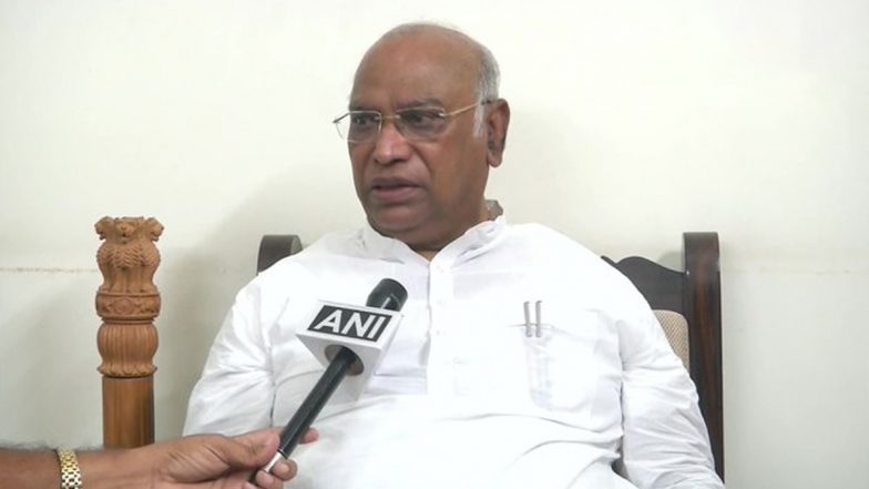 Karnataka: मल्लिकार्जुन खरगेको रिपोर्ट सौंपेंगे कांग्रेस के पर्यवेक्षक