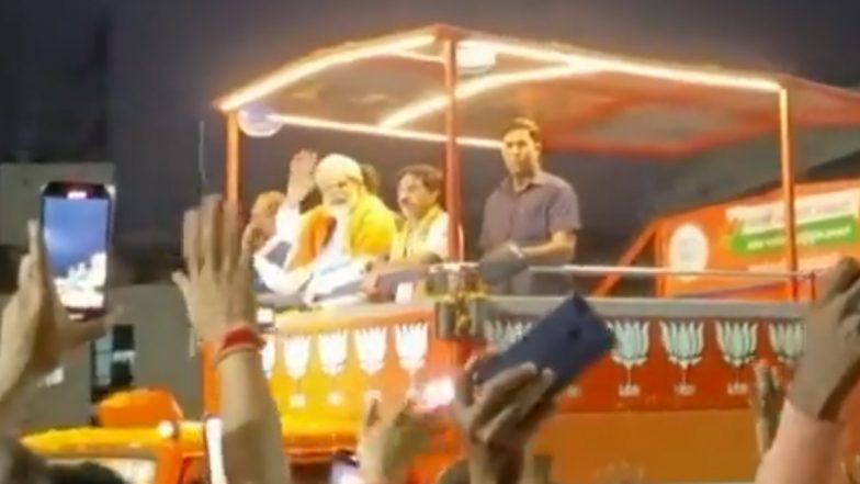 Karnataka Election 2023: पीएम मोदी कर्नाटक दौरे पर, मैसूर में रोड शो किया (Watch Video)