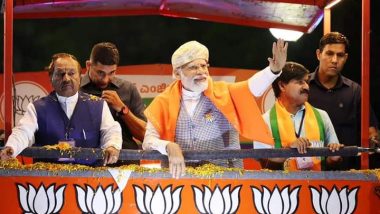 PM Modi Security Breach in Karnataka: पीएम मोदी की सुरक्षा में बड़ी चूक, मैसूर में रोड शो के दौरान काफिले पर फेंका गया मोबाइल फोन, जांच जारी (Watch Video)