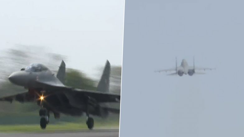 राष्ट्रपति Droupadi Murmu ने तेजपुर वायु सेना स्टेशन से Sukhoi 30 MKI लड़ाकू विमान में उड़ान भरी (Watch Video)