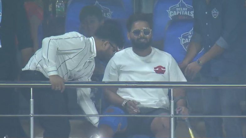 RCB vs DC Match, IPL 2023: ऋषभ पंत ने आरसीबी के खिलाफ मैच से पहले बेंगलुरु में दिल्ली कैपिटल्स की टीम से की मुलाकात, देखें तस्वीर