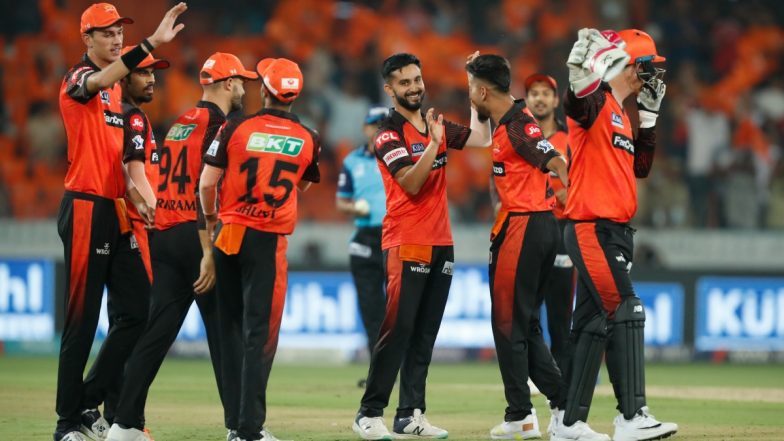 IPL 2023, Match 14 SRH vs PBKS Live Score Update: सनराइजर्स हैदराबाद के गेंदबाजों ने पंजाब किंग्स को 143 रनों पर रोका, एसआरएच को जीत के लिए मिला 144 रन का टारगेट
