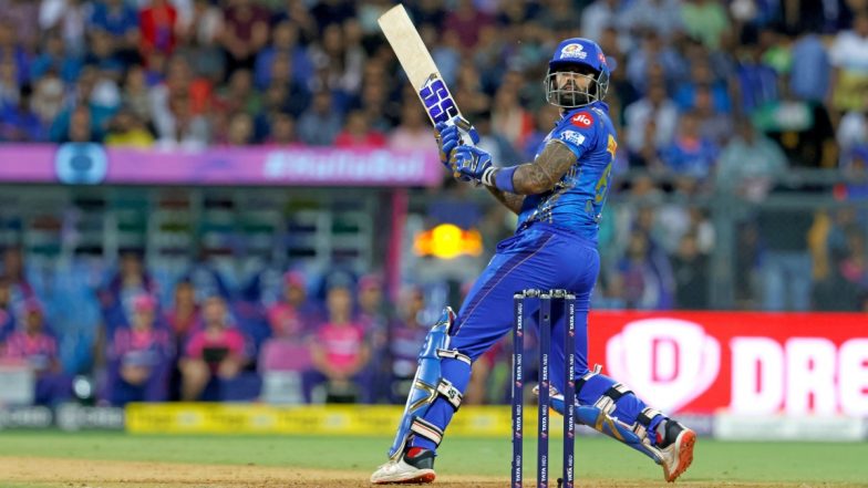 Suryakumar Yadav Dhamaka Shots Video: सूर्यकुमार यादव ने आरसीबी के खिलाफ मैच में चुन-चुन कर लगाए शॉट्स, देखें धमाकेदार वीडियो