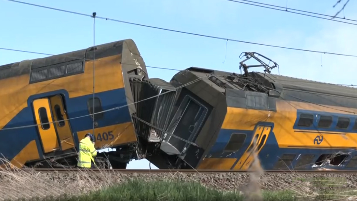 Netherlands Train Derailment नीदरलैंड में बड़ा हादसा, कंस्ट्रक्शन