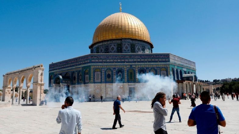 Attack On Al-Aqsa Mosque: अल-अक्सा मस्जिद में दूसरे दिन भी हमला जारी, भड़के इस्लामिक देश, सऊदी-तुर्की भी खफा