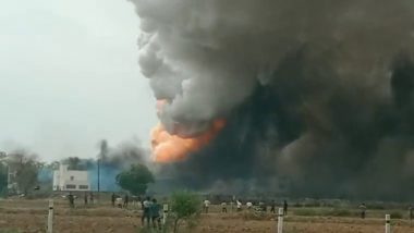 Massive Fire Breaks Out: गुजरात के अरावली में पटाखा कंपनी में लगी भीषण आग, दमकल की कई गाड़िया मौके पर मौजूद