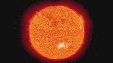 Solar Storm Could Strike Earth: पृथ्वी से टकरा सकता है सौर तूफान, नासा ने दी चेतावनी