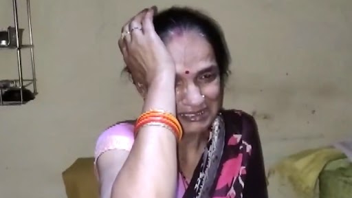 UP: अतीक अहमद और अशरफ की हत्या करने वाले आरोपी लवलेश तिवारी की मां ने मीडिया से की बात, देखें वीडियो