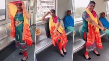 Desi Aunty Dance Video: देसी आंटी ने दिल्ली मेट्रो में लता मंगेशकर के गाने पर लगाए जबरदस्त ठुमके, डांस वीडियो वायरल