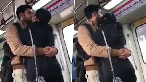 Couple Kissing in Delhi Metro: मेट्रो में अश्लील हरकतें करते दिखाई दिए कपल, वीडियो वायरल