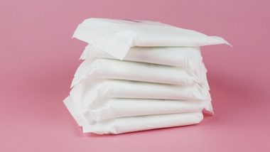 Menstrual Hygiene: सुप्रीम कोर्ट ने केंद्र सरकार को स्कूलों में मुफ्त सैनिटरी नैपकिन और सुरक्षित निपटान तंत्र पर राष्ट्रीय नीति बनाने का निर्देश दिया