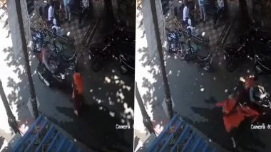 Pune Accident Video: तेज रफ्तार बाइक ने सड़क पार कर रही महिला को उड़ाया, हुई मौत, घटना CCTV में कैद