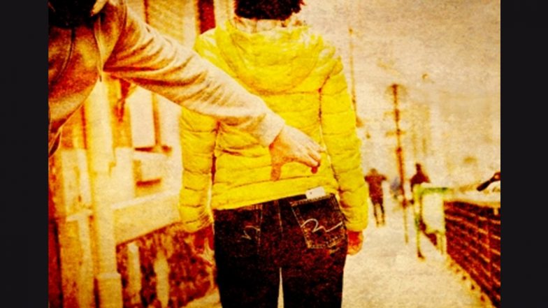 Delhi: फोन स्नैचिंग मामले में रंगे हाथ पकड़े गए 2 युवक