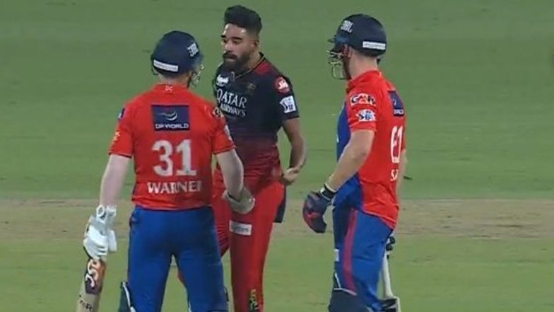 Mohammed Siraj Gets Into Heated Verbal Spat With Phil Salt: बीच मैदान पर फिलिप सॉल्ट से भिड़े मोहम्मद सिराज, अंपायर और फाफ डु प्लेसिस ने किया बीच-बचाव (Watch Video)