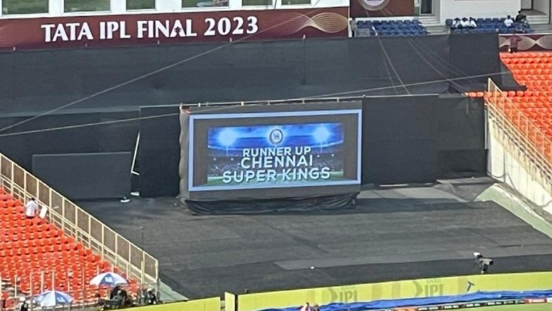 'Runner Up Chennai Super Kings': फाइनल से पहले नरेंद्र मोदी स्टेडियम के अंदर बड़े स्क्रीन पर 'रनर अप चेन्नई सुपर किंग्स' दिखाया, सोशल मीडिया पर फैंस ने दी ये प्रतिक्रिया