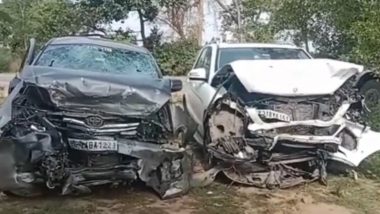 UP Road Accident: यूपी के पीलीभीत में भीषण सड़क हादसा, दो कारों की टक्कर में एक बच्चे समेत तीन की मौत  (Watch Video)