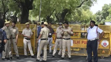New Parliament Building: दिल्ली पुलिस ने सुरक्षा बढ़ाई, राजधानी में प्रवेश करने वाले वाहनों की जांच