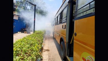 Thane Bus Catches Fire: मुंबई से सटे ठाणे में चलती बस में लगी आग, यात्रियों को बचाया गया