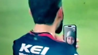 Virat Kohli Video Calls Wife Anushka: आरसीबी बनाम एसआरएच मैच में शतक लगाने के बाद विराट कोहली ने पत्नी अनुष्का को किया वीडियो कॉल, देखें वायरल वीडियो