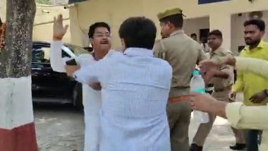 UP: सपा विधायक और BJP नेता के बीच थाने में जमकर मारपीट, देखते रह गए पुलिसकर्मी, VIDEO वायरल