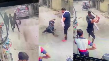 Man Beating After Hitting Dog: कुत्ते को उठाकर पटकने वाले की शख्स की हुई पिटाई, CCTV फुटेज आया सामने