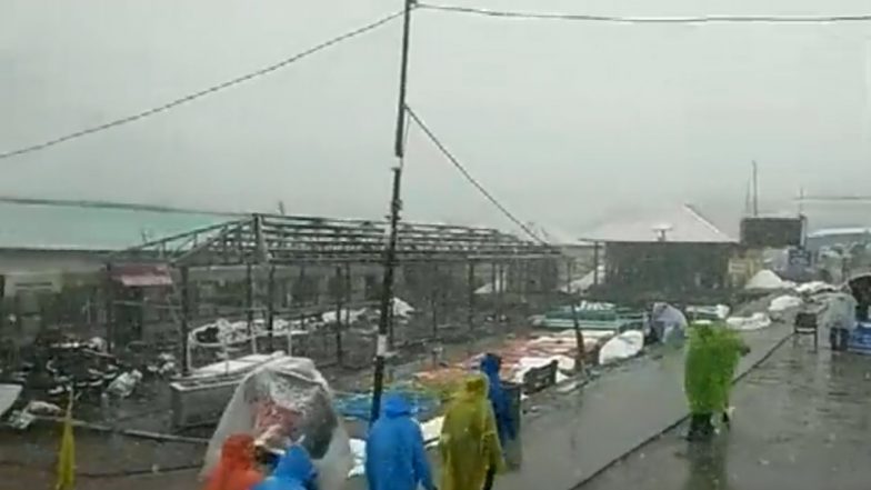 Snowfall in Kedarnath Dham: केदारनाथ धाम में पल-पल बदल रहा मौसम का मिजाज, बर्फबारी और ऑरेंज अलर्ट के चलते यात्रा 3 मई तक रोकी गई
