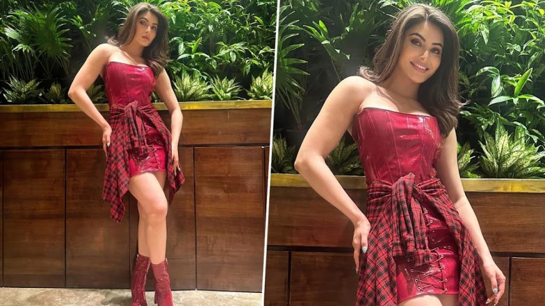 Urvashi Rautela ने लेदर बॉडीकॉन ड्रेस पहन गिराई बिजली, एक्ट्रेस की कातिल अदाएं मोह लेंगी आपका दिल (View Pics)