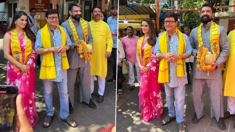 City Of Dreams Season 3 Team Visits Siddhivinayak Temple: 'सिटी ऑफ ड्रीम्स' की टीम ने सिद्धीविनायक मंदिर पहुंच गणपति बप्पा से मांगा आशिर्वाद (View Pics)