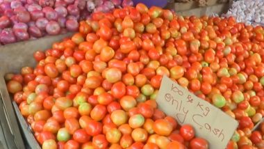 Tomato Price Rise: महंगाई की मार! बेंगलुरु में टमाटर की कीमतें 100 रुपये प्रति किलो, कर्नाटक में 200% बढ़ोत्तरी, जानें दिल्ली, मुबई के रेट- देखें वीडियो