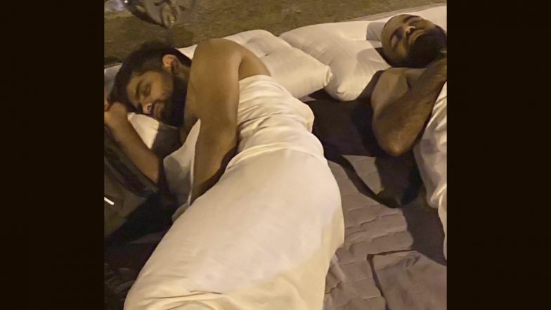Babar Azam: जमीन पर सोते नजर आए पाकिस्तान के कप्तान बाबर आजम, फैन ने शेयर की ये खूबसूरत तस्वीर