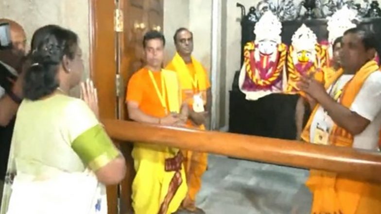 President Droupadi Murmu Offers Prayers: दिल्ली के जगन्नाथ मंदिर में राष्ट्रपति द्रौपदी मुर्मू ने की पूजा अर्चना