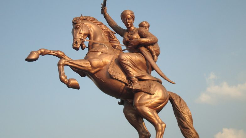 Rani Lakshmi Bai Death Anniversary 2023: झांसी की रानी लक्ष्मीबाई की पुण्यतिथि पर सीएम एकनाथ शिंदे, देवेंद्र फडणवीस, शरद पवार और सुप्रिया सुले समेत इन नेताओं ने दी श्रद्धांजलि
