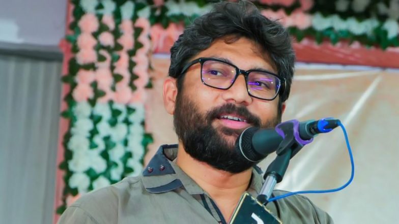 Gujarat: होटल मालिक की पिटाई से दलित व्यक्ति की मौत, जिग्नेश मेवाणी ने आरोपियों की गिरफ्तारी की मांग की