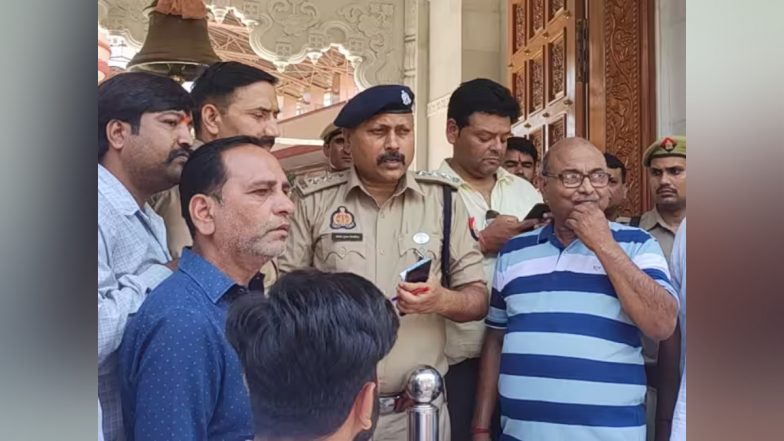 Namaz in Temple: मंदिर में युवक ने पढ़ी नमाज, हिंदू संगठनों ने जताई नाराजगी, आरोपी की तलाश में जुटी पुलिस