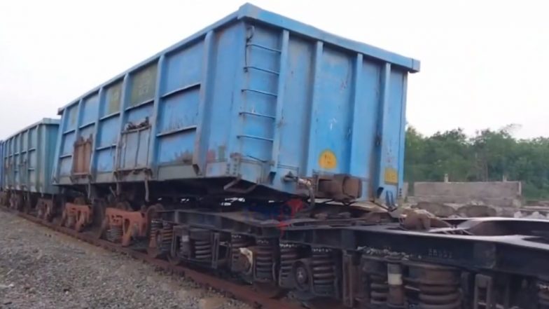 Koraput: आंध्र प्रदेश के अरुकु क्षेत्र के पास मालगाड़ी के 6 डिब्बे पटरी से उतरे, दुर्घटना के बाद चिमिडीपल्ली में फंसी विशाखापत्तनम-किरंदुल पैसेंजर ट्रेन